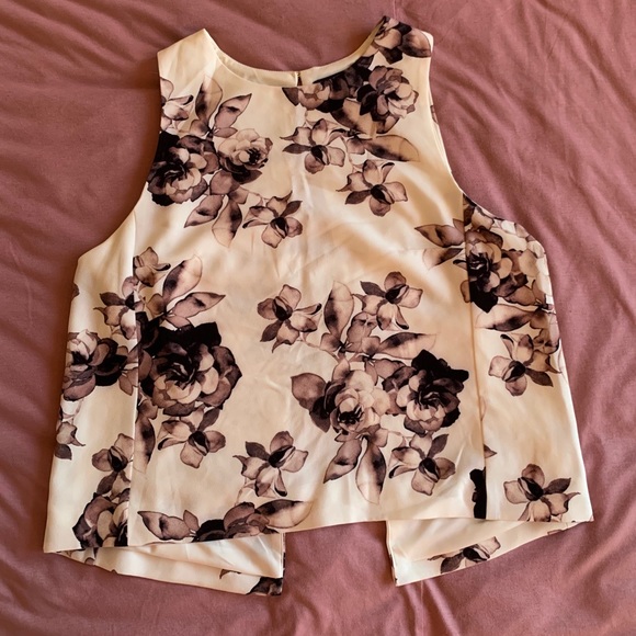 Dynamite Tank - Picture 1 of 4